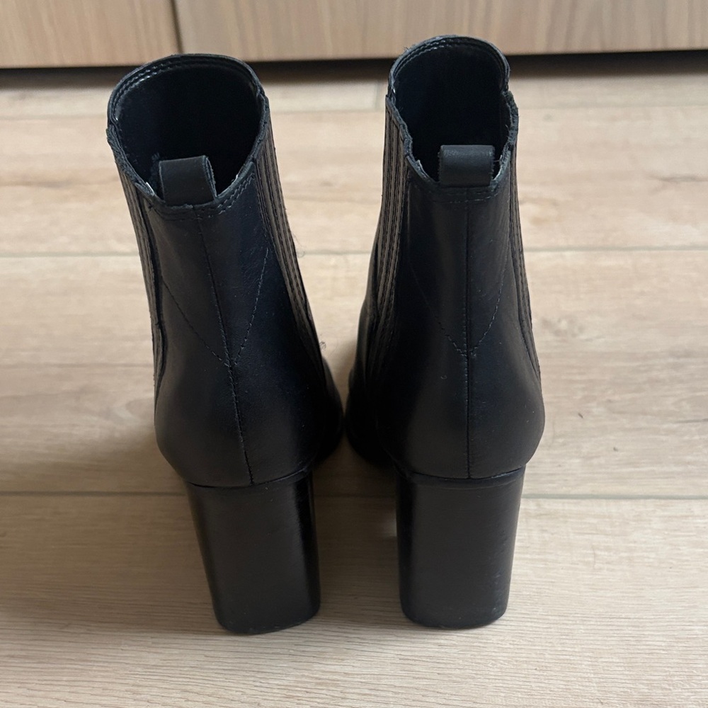 Marc Fisher Elegant Black Ankle Boots - Picture 3 of 9